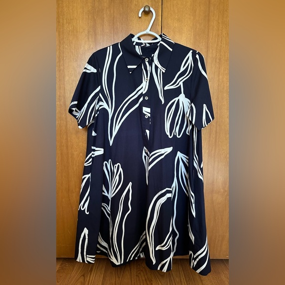 The Pollie Short-Sleeve Swing Tunic Mini Dress - Picture 4 of 9